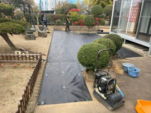 防草シート張り